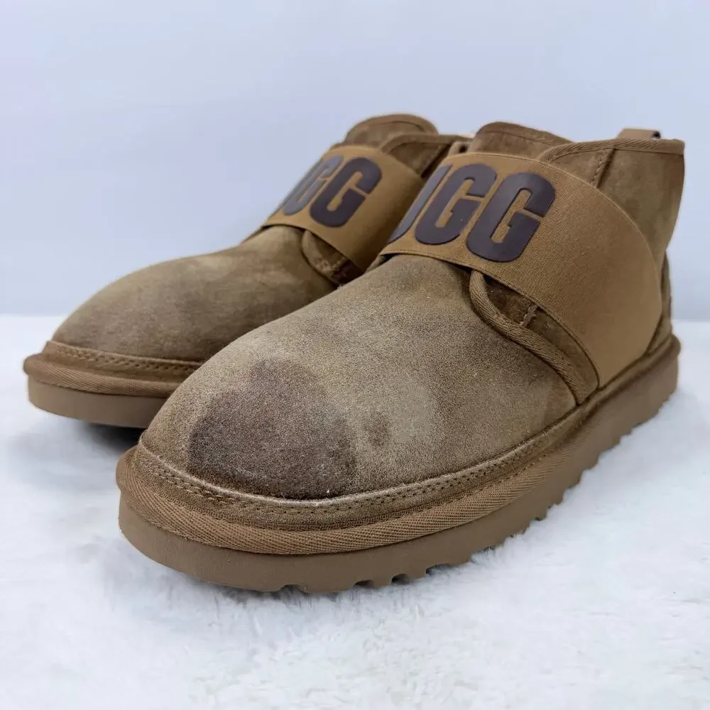 UGG Neumel II Spell Out Suede Chukka Ankle Boots Chestnut (1119392) Mens Size 12